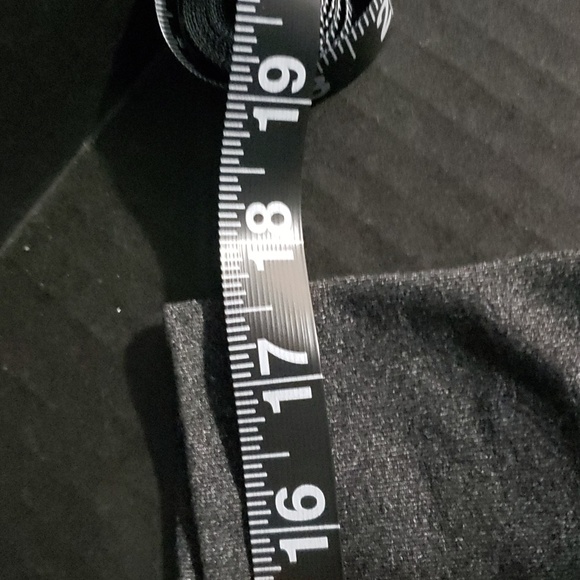 Women's Gray Wide Leg Capri Yoga Pants. - Picture 3 of 7